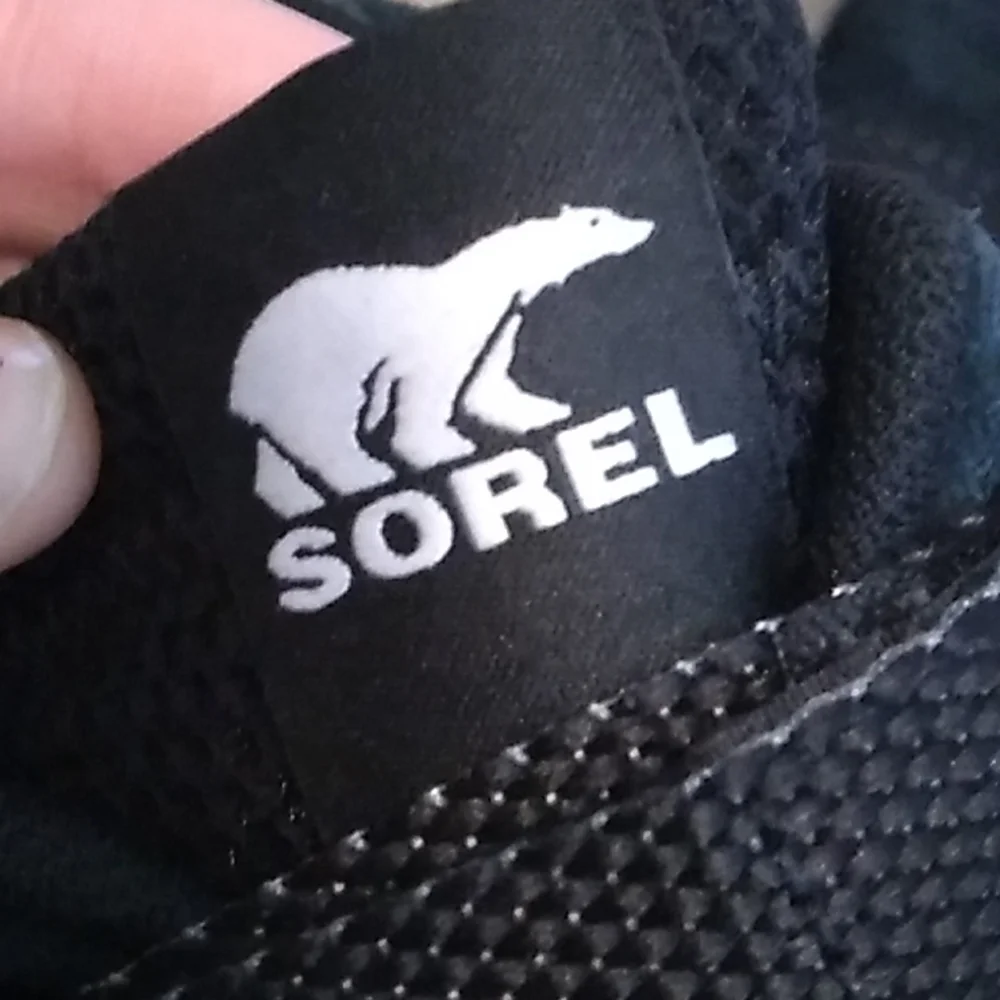 Women's Black Sorel Tennis Shoes, Size 6 - Picture 8 of 8